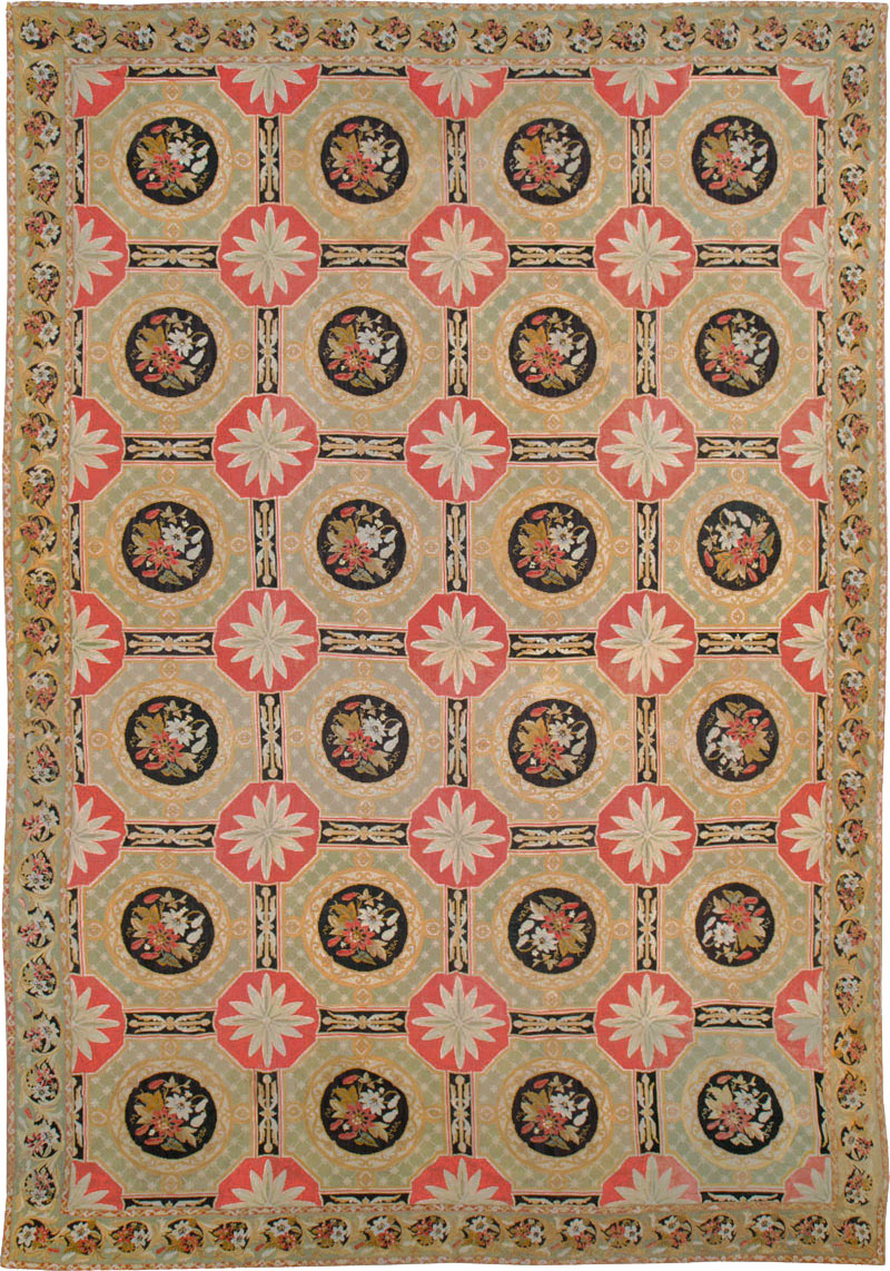 Antique English Needlepoint Carpet, No.10328 - Galerie Shabab
