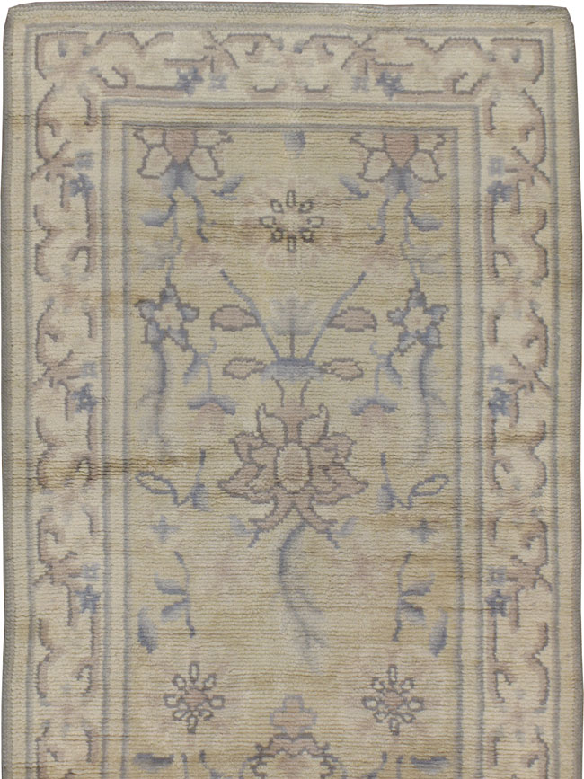 A European Carpet, No.10355 - Galerie Shabab