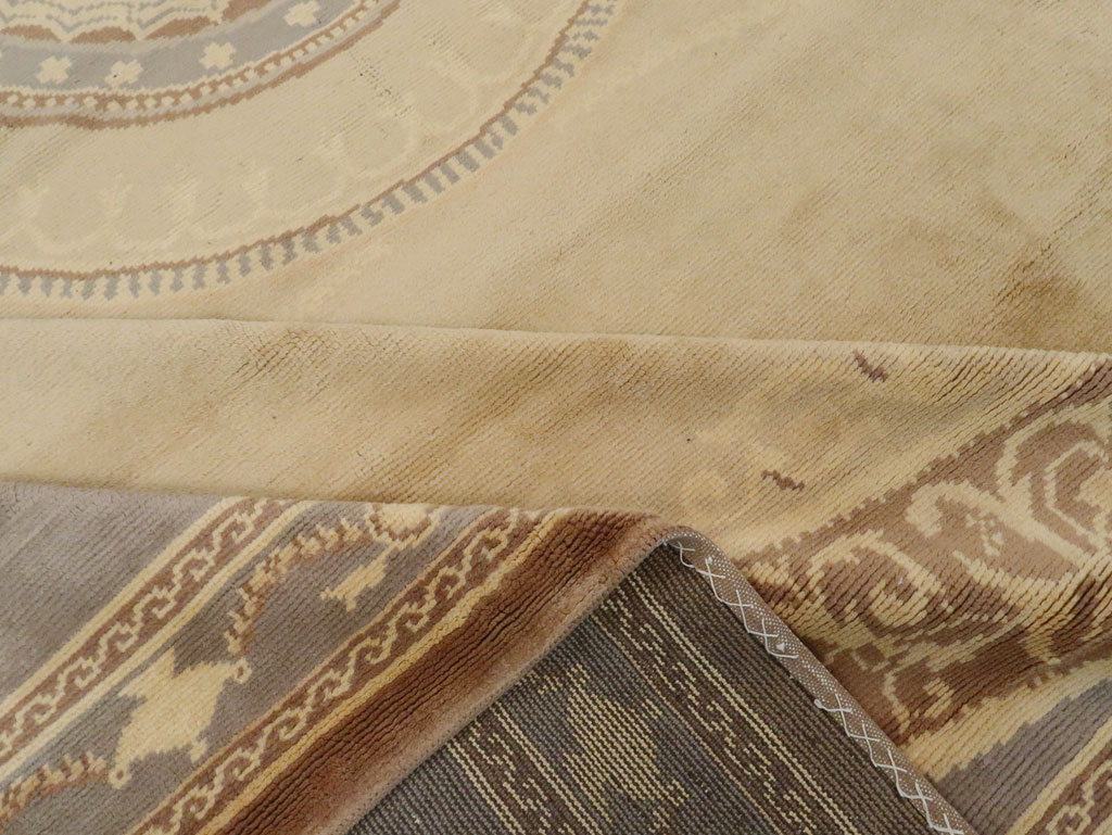 Antique European Savonnerie Carpet, No.10832 - Galerie Shabab