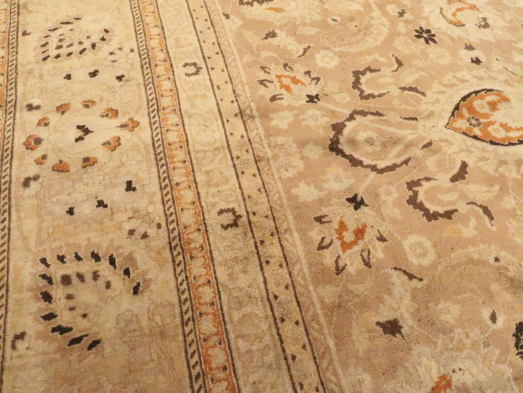 A Mashad Carpet, No.10924 - Galerie Shabab