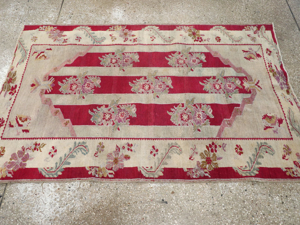 Antique Turkish Ghiordes Throw Rug, No.11327 - Galerie Shabab