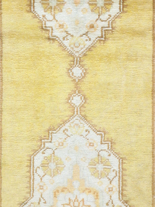 Vintage Turkish Sivas Runner, No.12434 - Galerie Shabab