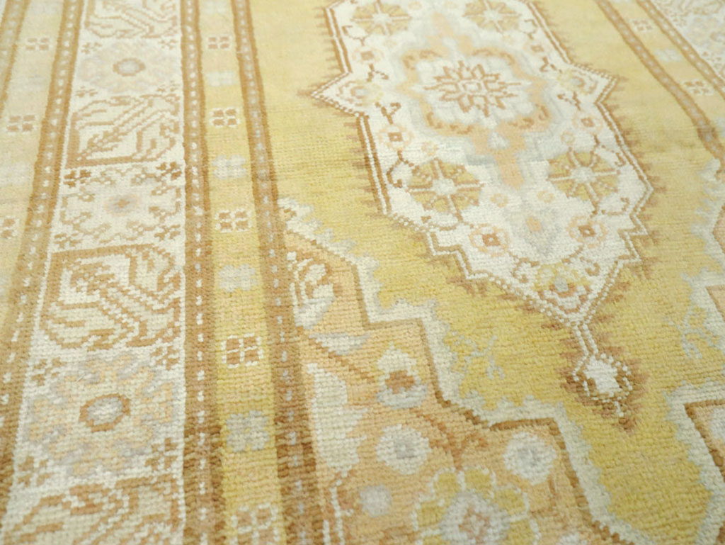 Vintage Turkish Sivas Runner, No.12434 - Galerie Shabab