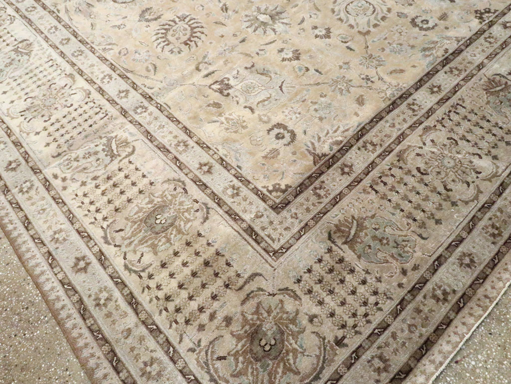 Antique Persian Tabriz Rug, No.12777 - Galerie Shabab