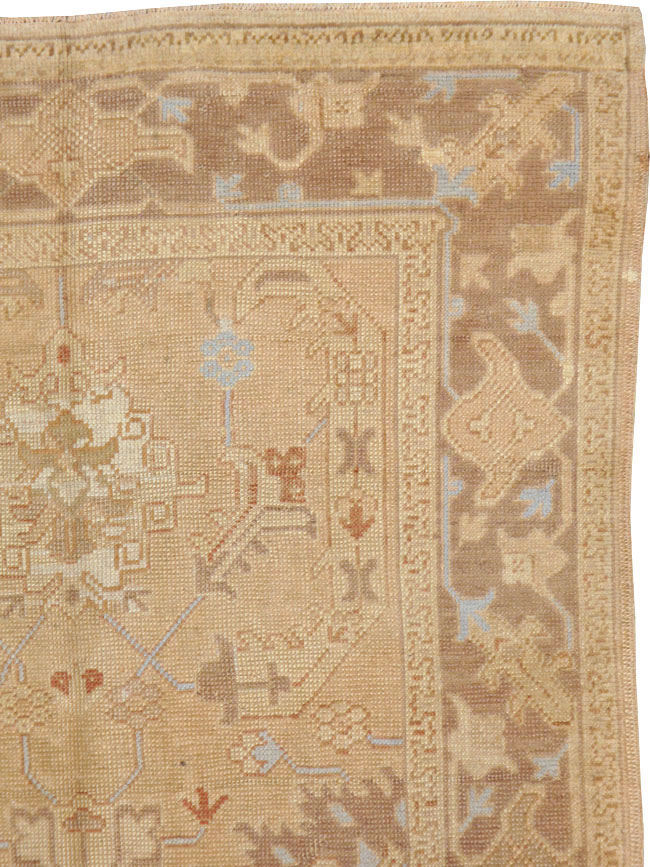 Antique Turkish Oushak Rug, No.12879 - Galerie Shabab