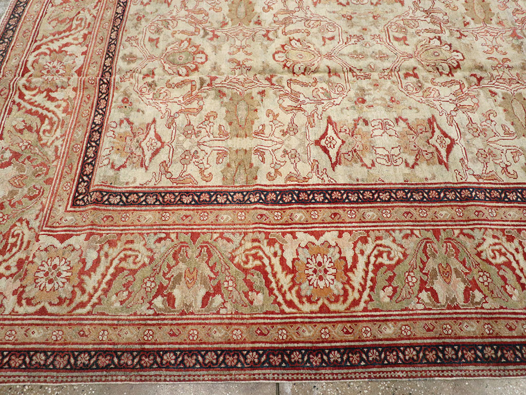 Antique Persian Sultanabad Carpet, No.12940 - Galerie Shabab