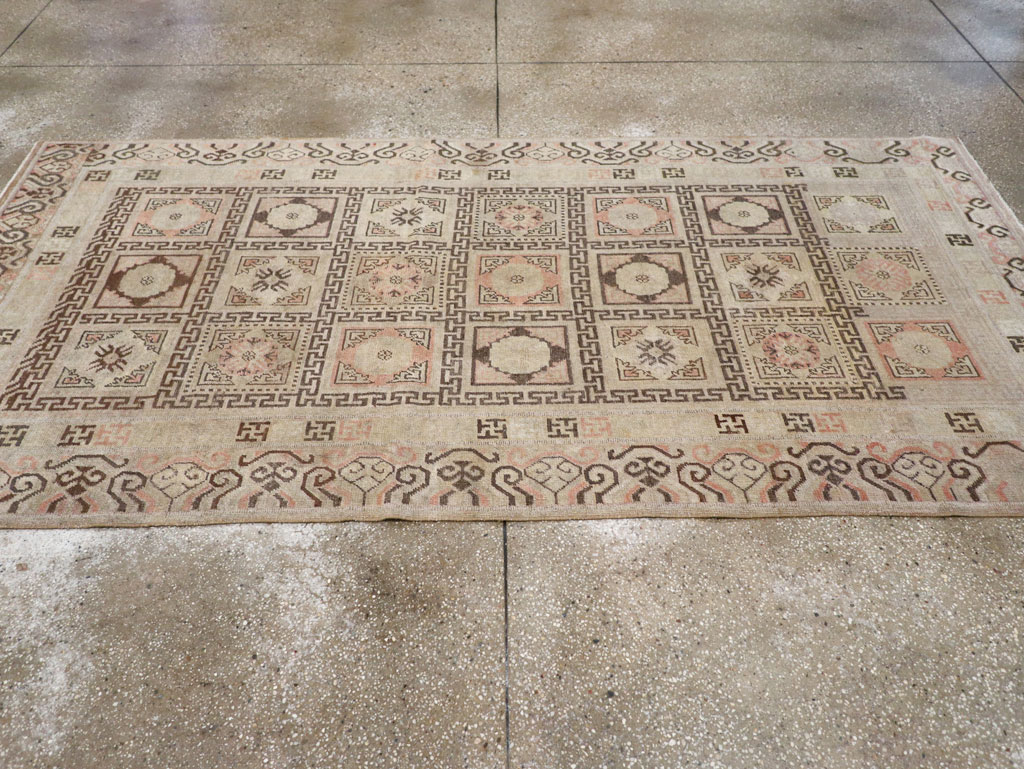 Antique East Turkestan Khotan Gallery Rug, No.13063 - Galerie Shabab