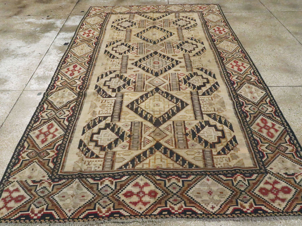 Antique Russian Bessarabian Accent Carpet, No.13227 - Galerie Shabab