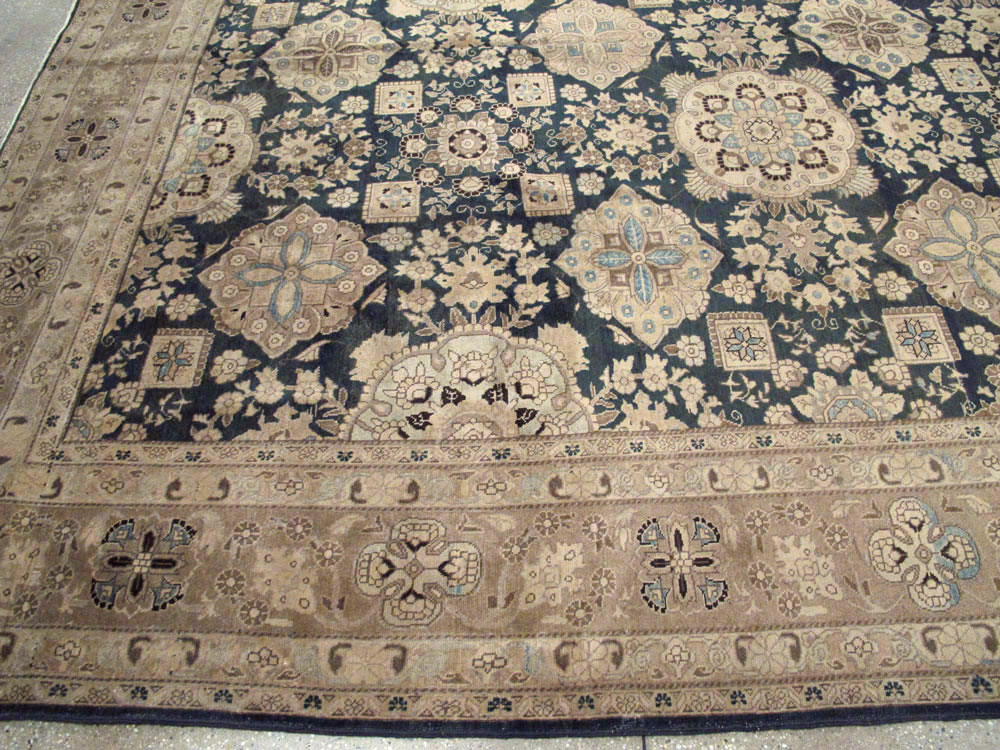 Antique Persian Tabriz Carpet, No.13641 - Galerie Shabab