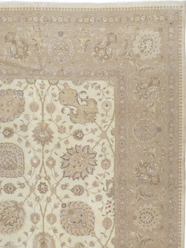 Vintage Persian Tabriz Carpet, No.13844 - Galerie Shabab