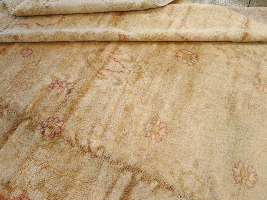 Antique Turkish Oushak Carpet, No.13914 - Galerie Shabab