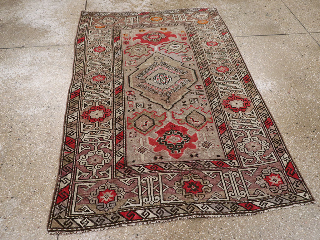 Antique  Caucasian Kazak Rug, No.14297 - Galerie Shabab