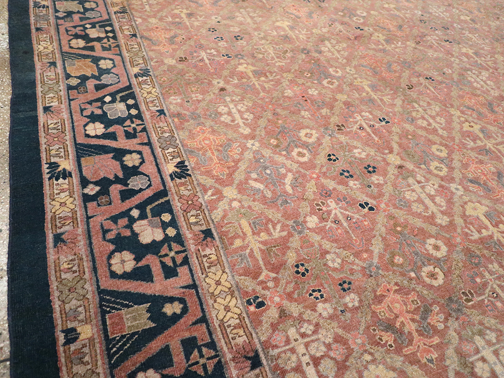 Antique Indian Lahore Room Size Carpet, No.14515 - Galerie Shabab