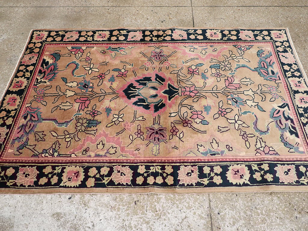 Antique Indian Lahore Rug, No.14688 - Galerie Shabab