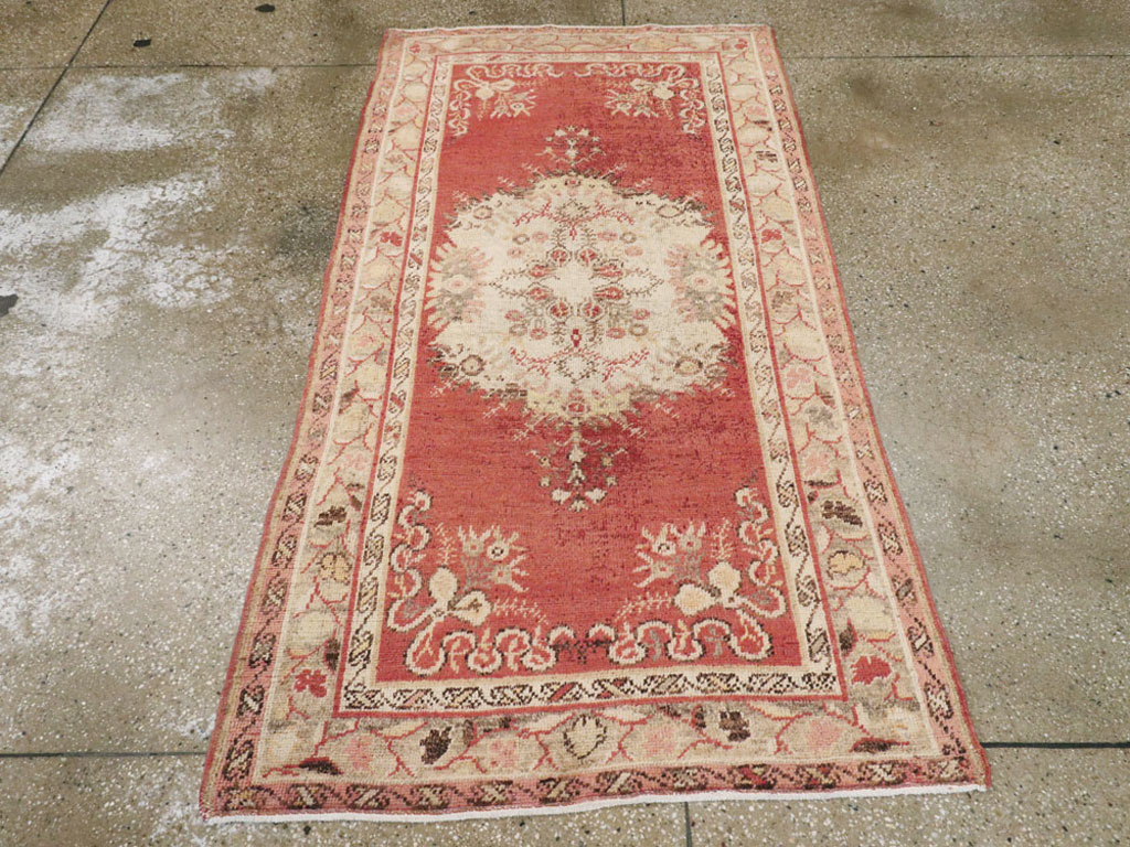 Antique  Turkish Oushak Rug, No.15013 - Galerie Shabab