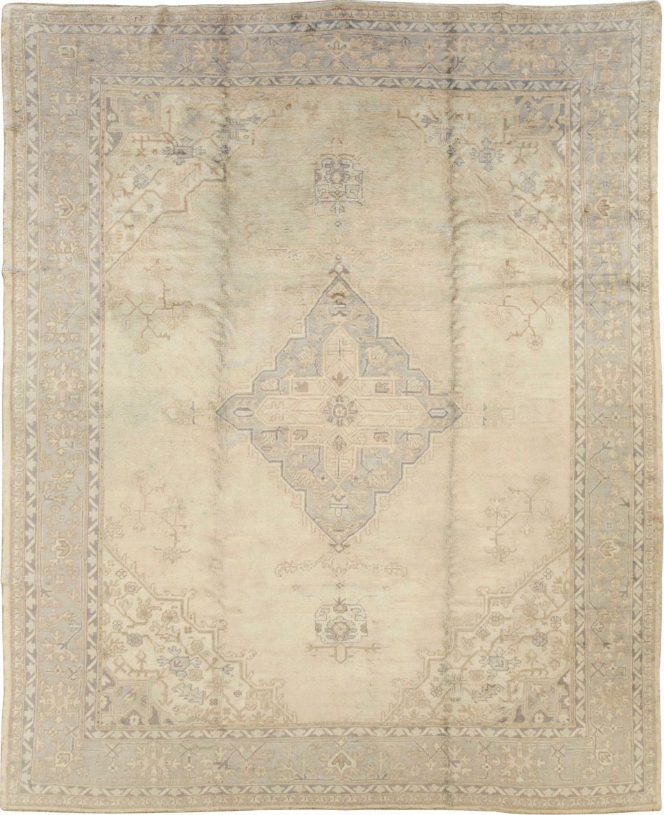 Antique Turkish Oushak Carpet, No.15253 - Galerie Shabab