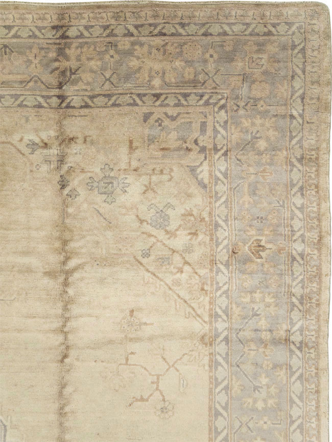 Antique Turkish Oushak Carpet, No.15253 - Galerie Shabab