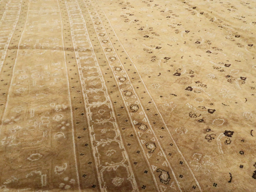 Antique Persian Tabriz Carpet, No.15349 - Galerie Shabab