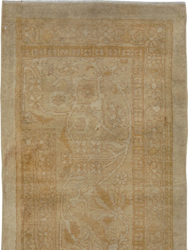 Vintage Indian Agra Runner, No.15725 - Galerie Shabab