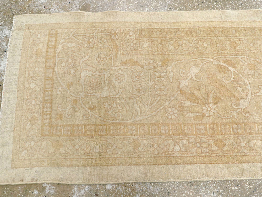 Vintage Indian Agra Runner, No.15725 - Galerie Shabab