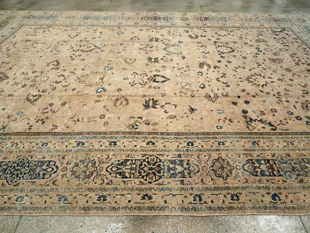 Antique Persian Mashad Carpet, No.15760 - Galerie Shabab