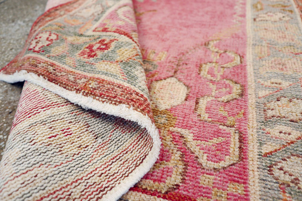 Antique Turkish Oushak Rug, No.15988 - Galerie Shabab