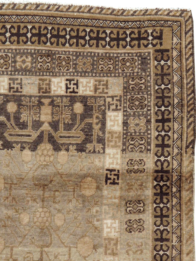 Vintage East Turkestan Khotan Rug, No.16473 - Galerie Shabab