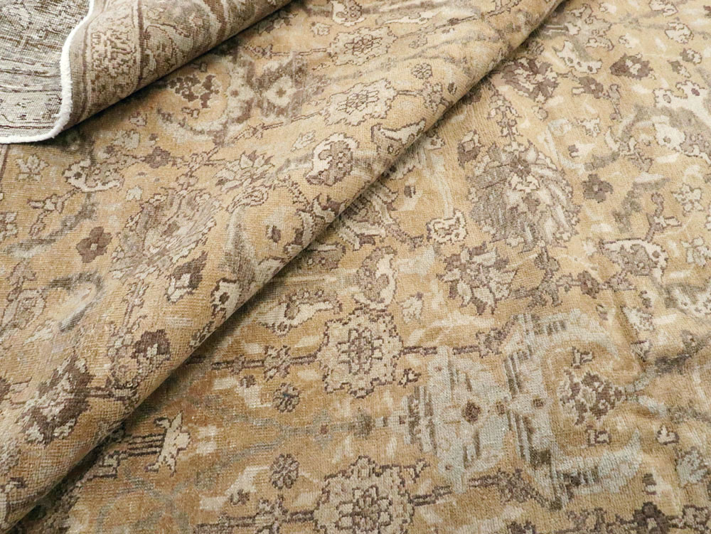 Antique Persian Tabriz Carpet, No.16671 - Galerie Shabab