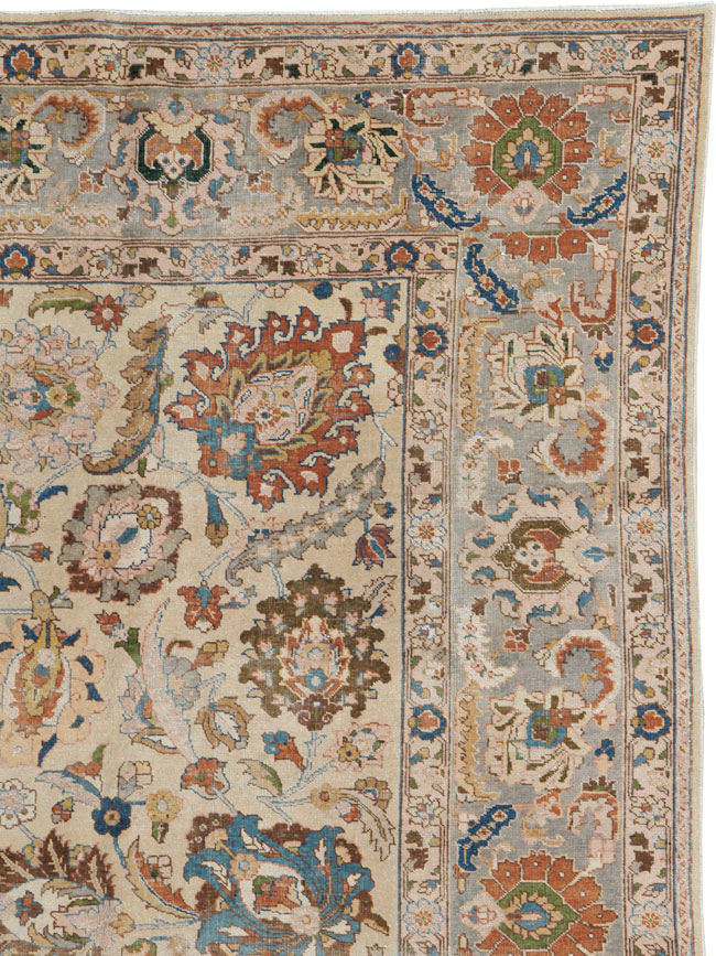 Antique Persian Tabriz Carpet, No.16672 - Galerie Shabab