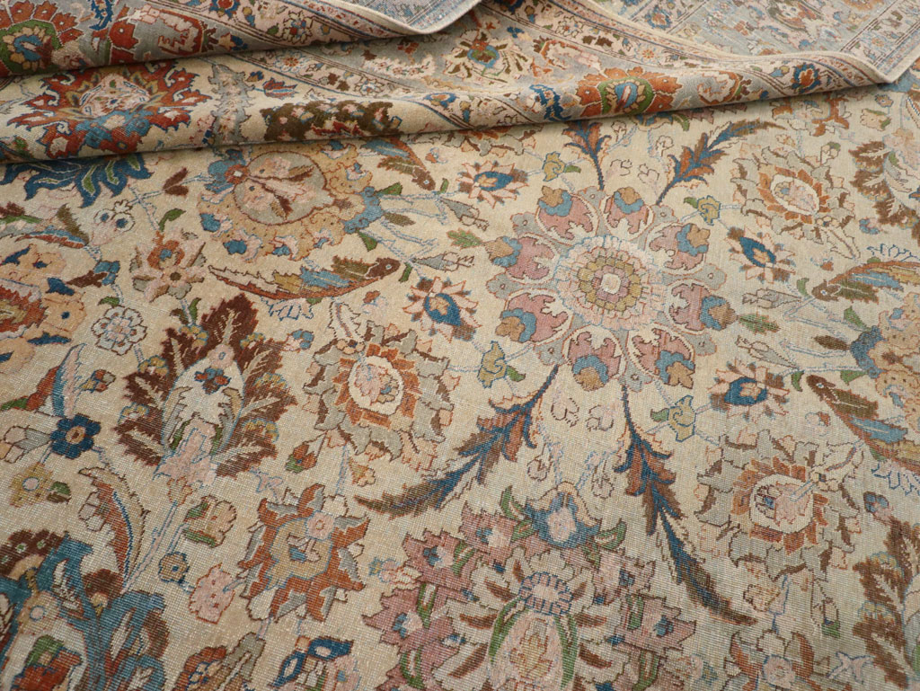 Antique Persian Tabriz Carpet, No.16672 - Galerie Shabab