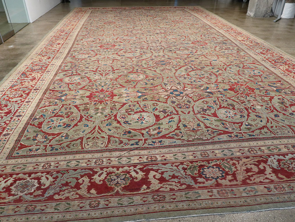 Antique Persian Sultanbad Carpet, No.16722 - Galerie Shabab