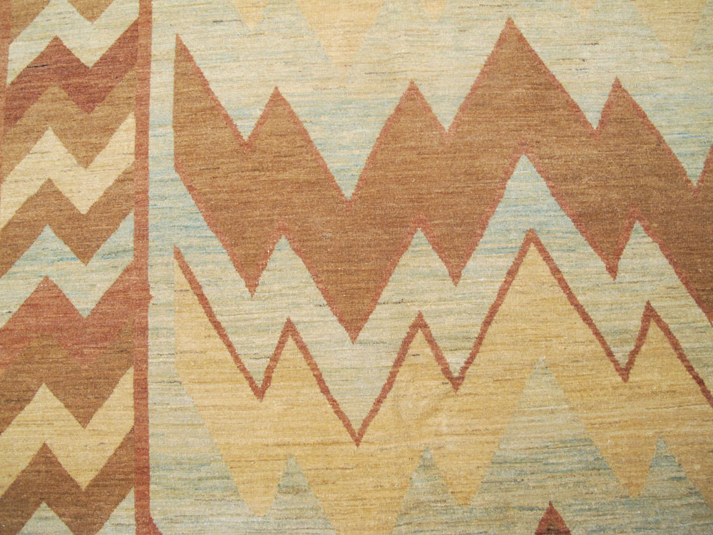 Modern Persian Tabriz Carpet, No.16858 - Galerie Shabab