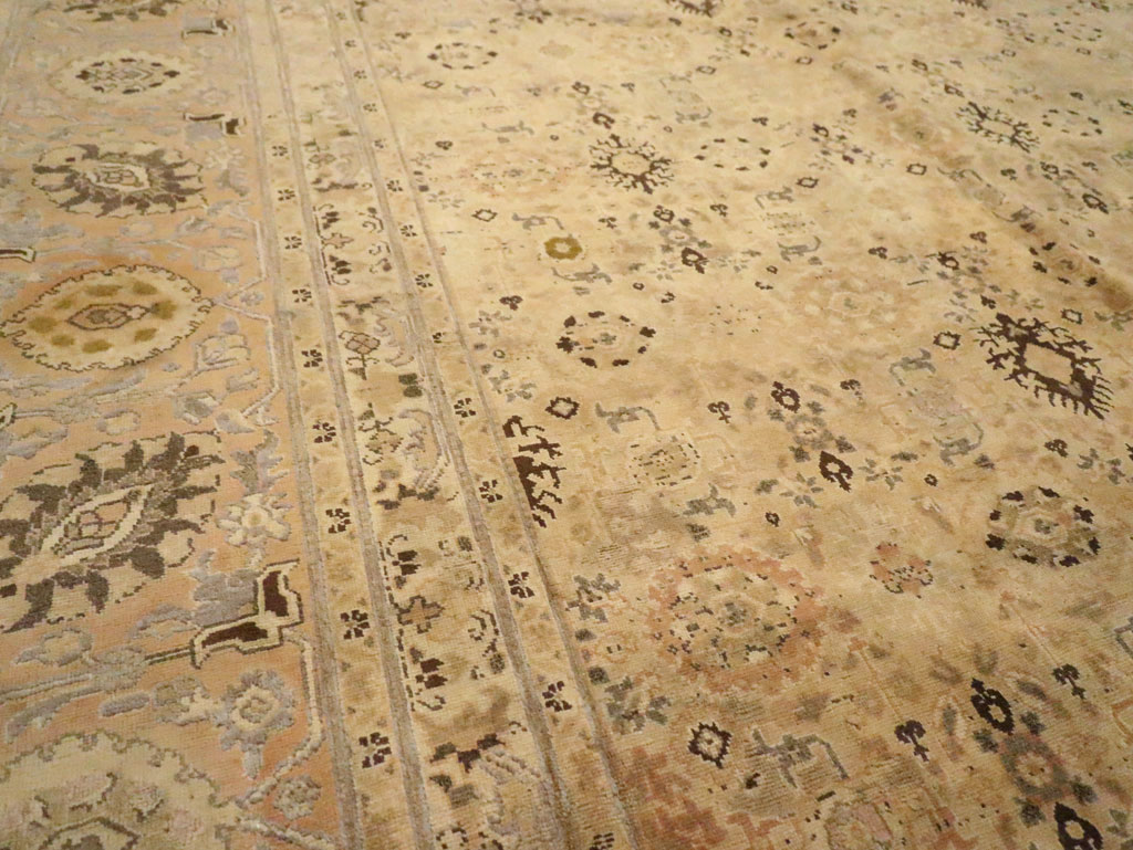Antique Persian Tabriz Carpet, No.17178 - Galerie Shabab