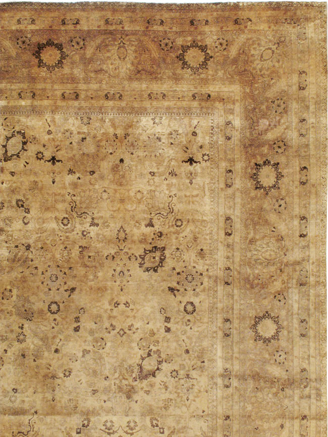 Antique Persian Tabriz Carpet, No.17179 - Galerie Shabab