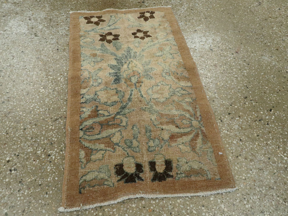 Antique Persian Mashad Rug, No.17209 - Galerie Shabab