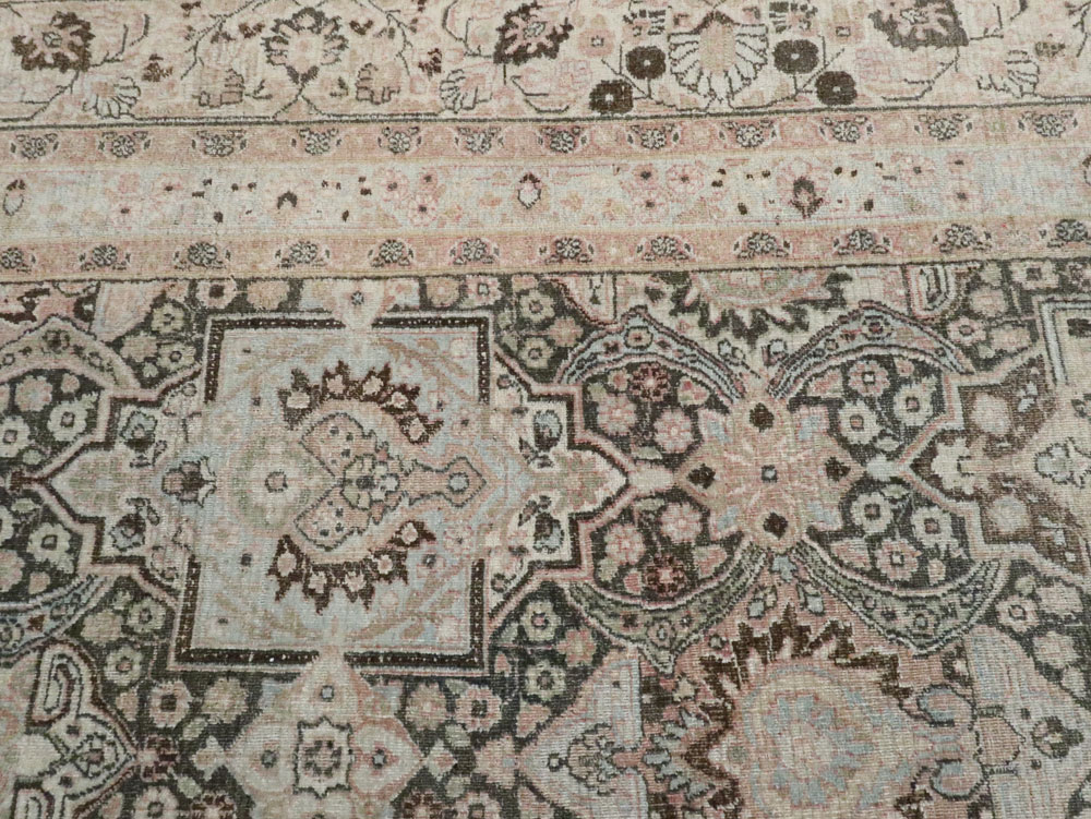 Antique Persian Dorokhsh Carpet, No.17225 - Galerie Shabab