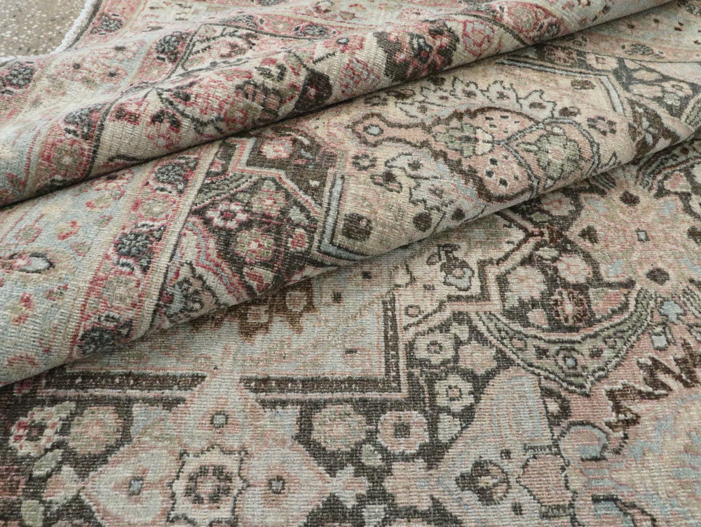 Antique Persian Dorokhsh Carpet, No.17225 - Galerie Shabab