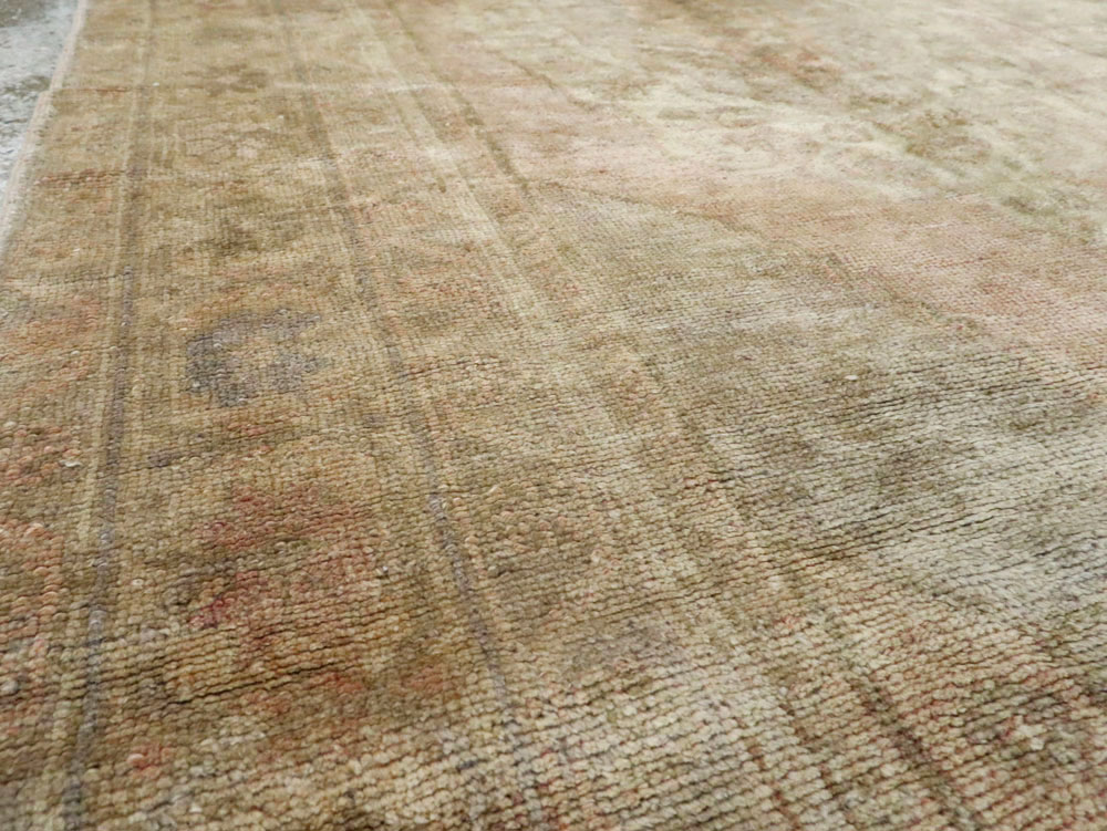 Vintage Turkish Oushak Rug, No.17436 - Galerie Shabab