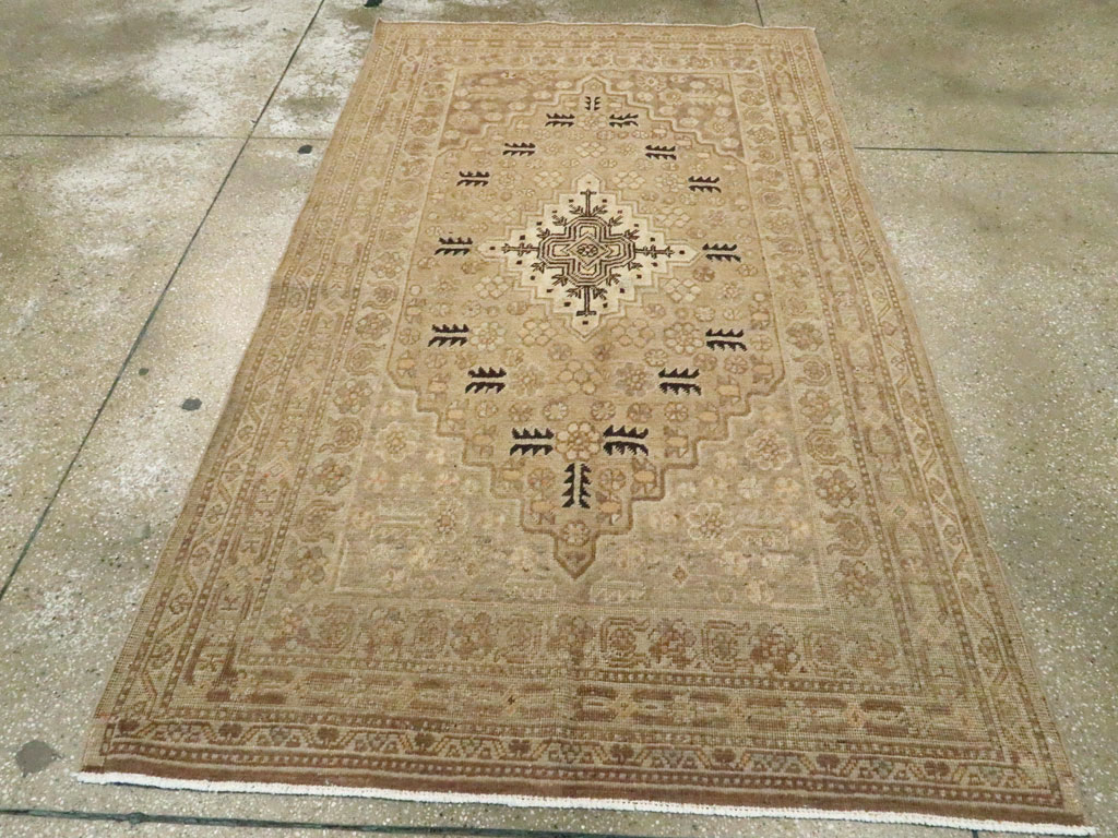 Vintage East Turkestan Khotan Rug, No.17659 - Galerie Shabab