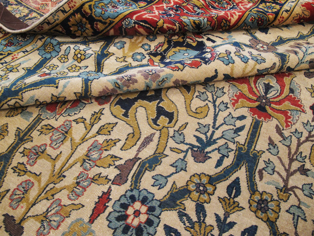 Antique Indian Lahore Square Carpet, No.17752 - Galerie Shabab