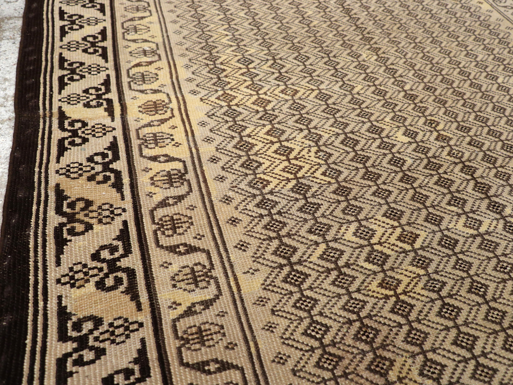 Vintage Indian Agra Rug, No.17800 - Galerie Shabab