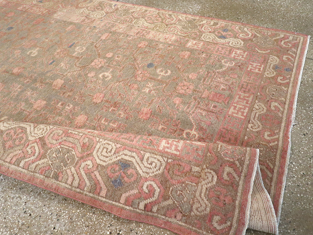 Vintage East Turkestan Khotan Carpet, No.17860 - Galerie Shabab
