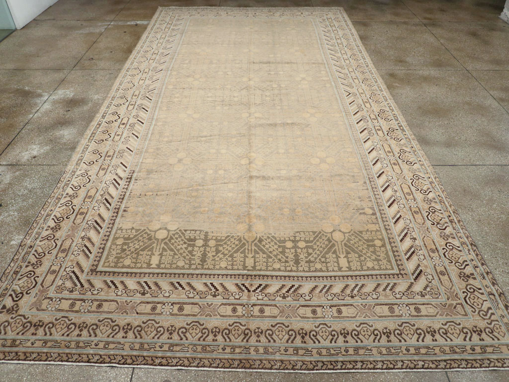 Vintage East Turkestan Khotan Carpet, No.17875 - Galerie Shabab