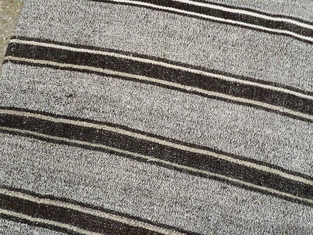 Vintage Turkish Flat-weave Kilim, No.18101 - Galerie Shabab