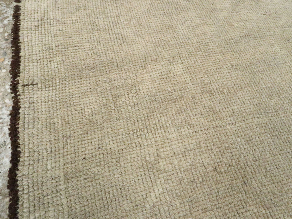 Antique Turkish Oushak Rug, No.18129 - Galerie Shabab