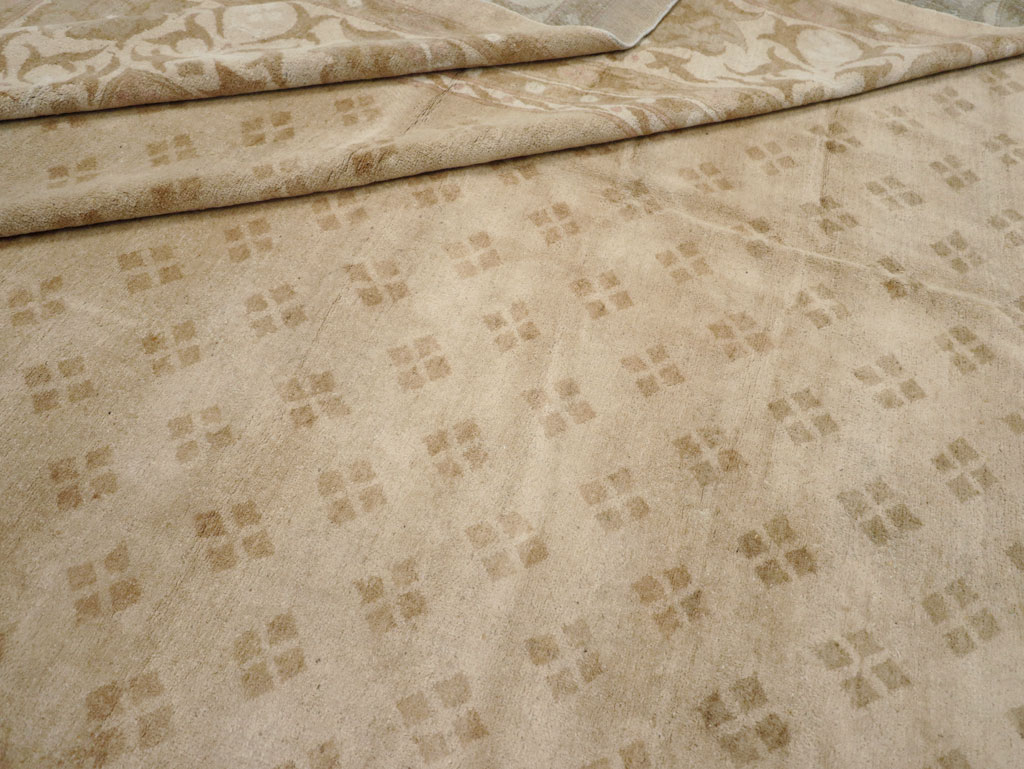 Antique Indian Agra Carpet, No.18259 - Galerie Shabab