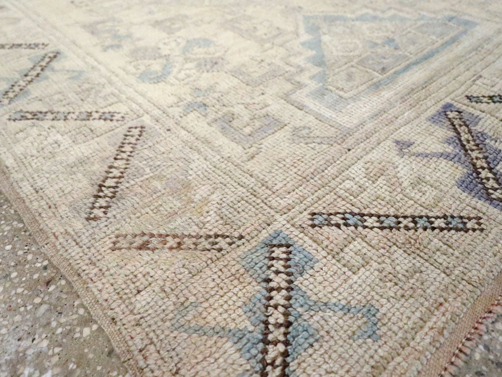 Vintage Anatolian Rug, No.18316 - Galerie Shabab