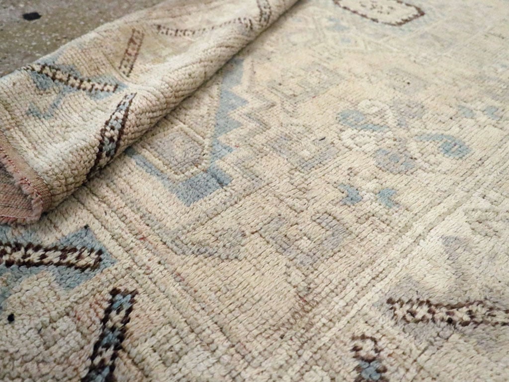 Vintage Anatolian Rug, No.18316 - Galerie Shabab