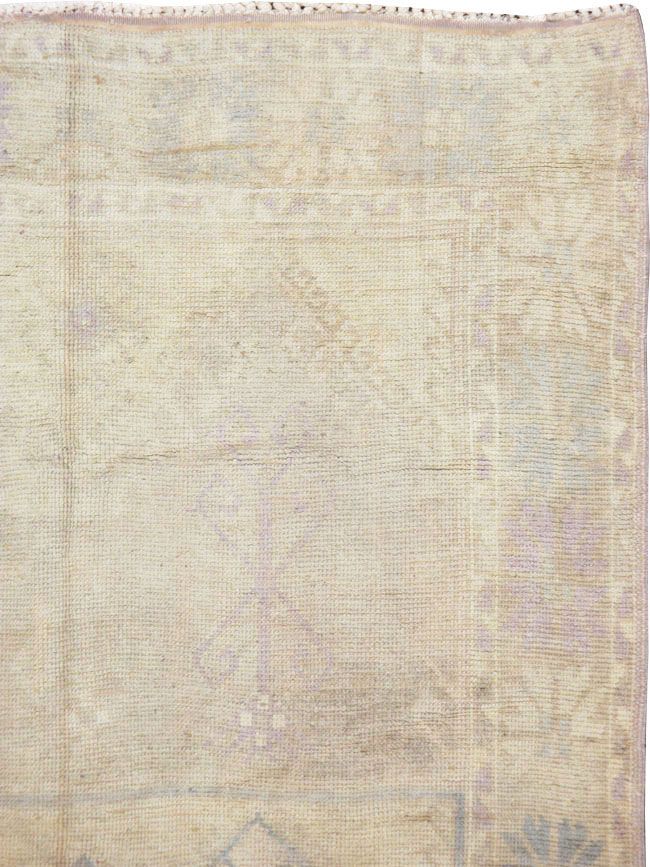 Vintage Turkish Oushak Rug, No.18326 - Galerie Shabab