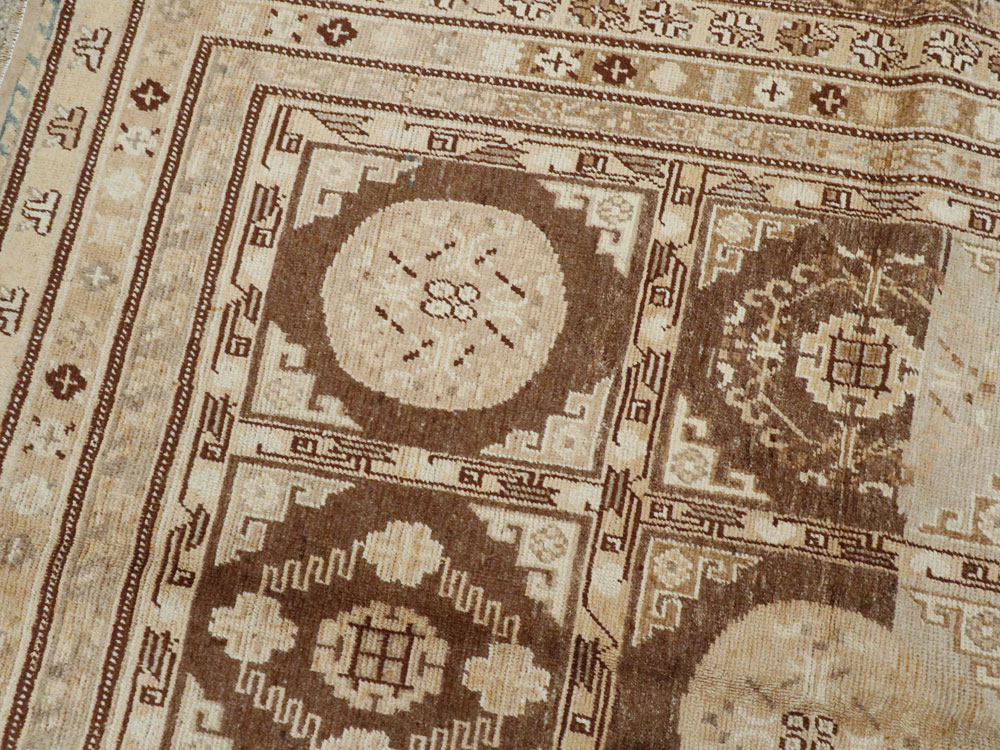 Vintage East Turkestan Khotan Carpet, No.18368 - Galerie Shabab